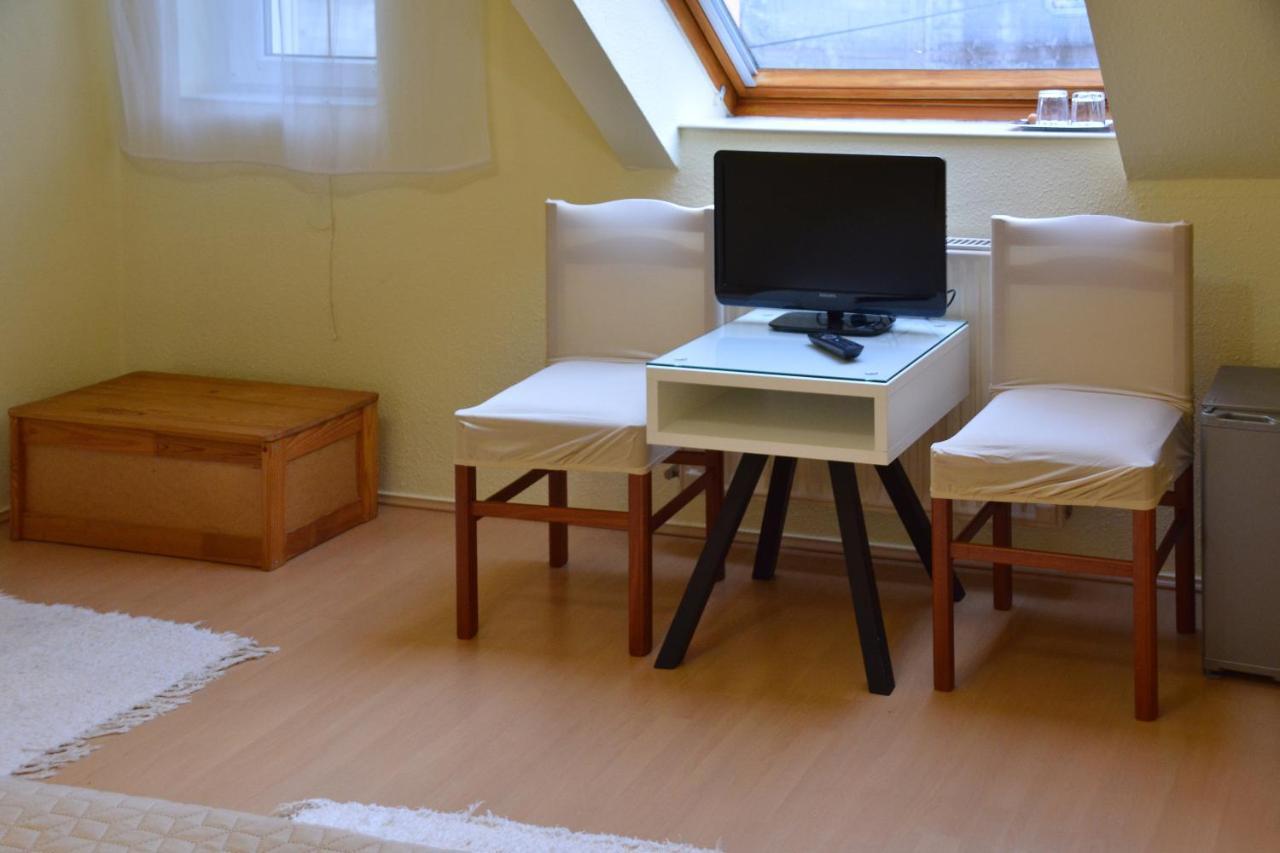 Afrodite Apartmanhaz Eger Zewnętrze zdjęcie
