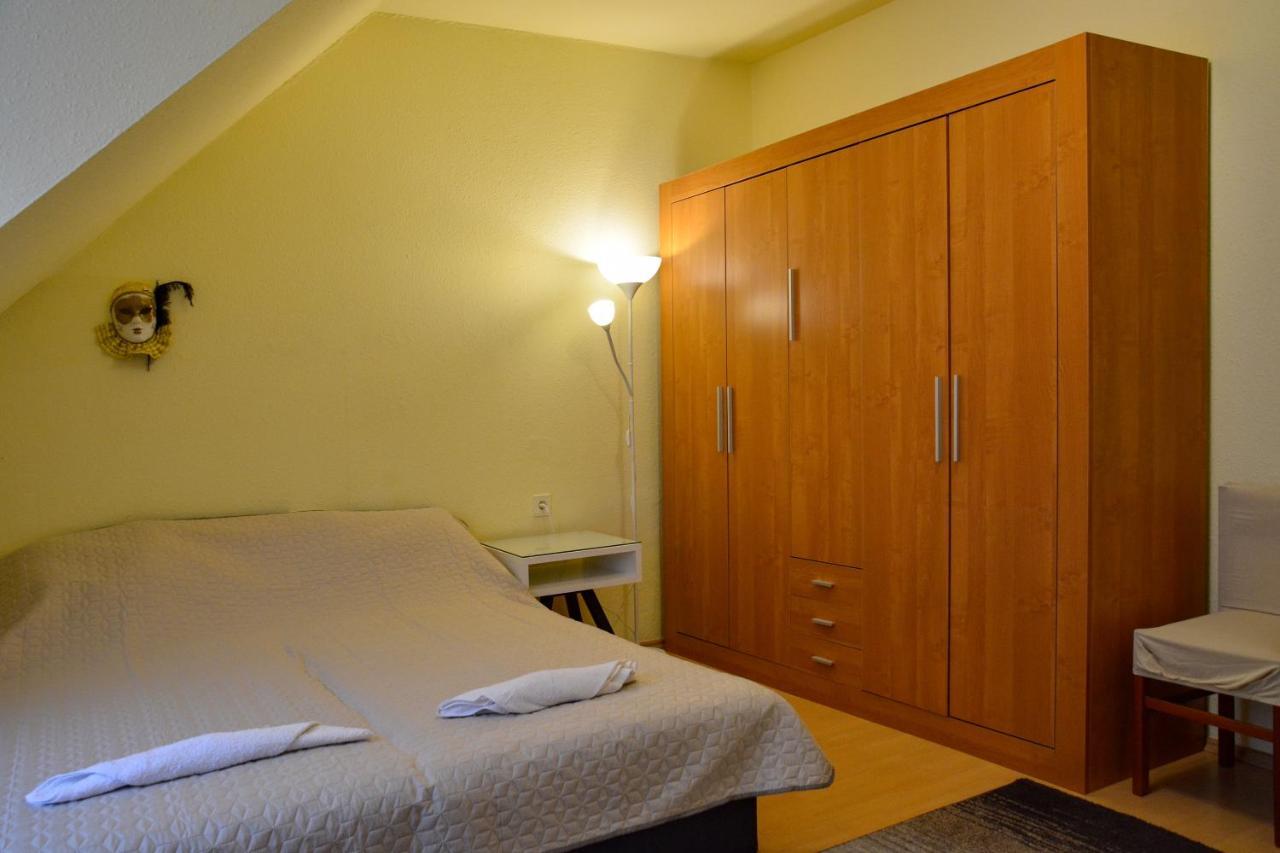 Afrodite Apartmanhaz Eger Zewnętrze zdjęcie
