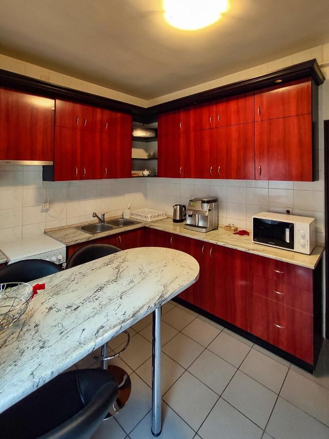 Afrodite Apartmanhaz Eger Zewnętrze zdjęcie